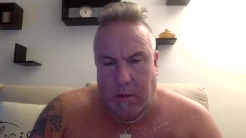 Snapshot of banana5289 chatting on 10-12-25, 03:00 banana5289 online show from 10-12-25, 03:00