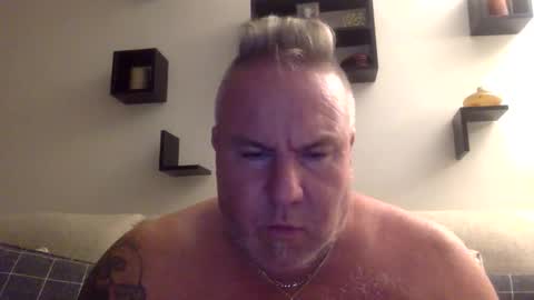 Snapshot of banana5289 chatting on 10-14-25, 02:56 banana5289 online show from 10-14-25, 02:56