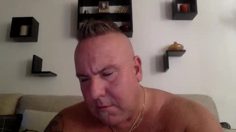 Snapshot of banana5289 chatting on 10-15-25, 07:58 banana5289 online show from 10-15-25, 07:58