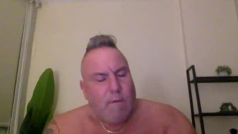 Snapshot of banana5289 chatting on 10-18-25, 10:05 banana5289 online show from 10-18-25, 10:05