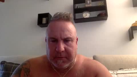 Snapshot of banana5289 chatting on 10-20-25, 03:34 banana5289 online show from 10-20-25, 03:34