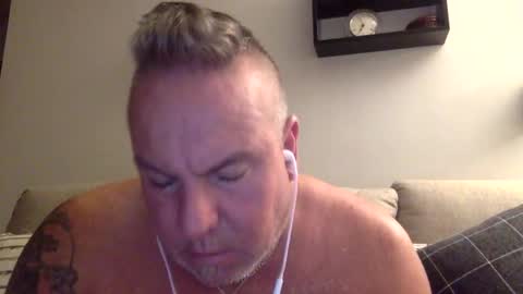 Snapshot of banana5289 chatting on 10-26-25, 10:54 banana5289 online show from 10-26-25, 10:54