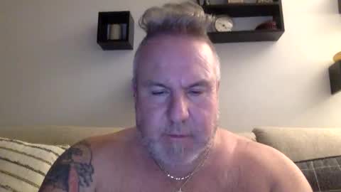 banana5289 online show from 03-04-26, 09:43