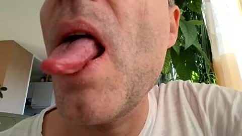 bananasplit1900 online show from 01-15-26, 01:37