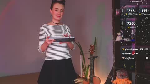 Snapshot of bananya_kitty chatting on 12-02-24, 05:59 Ellen and online show from 12-02-24, 05:59