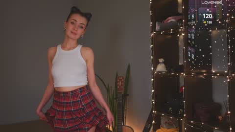 Snapshot of bananya_kitty chatting on 12-27-24, 06:24 Ellen and online show from 12-27-24, 06:24