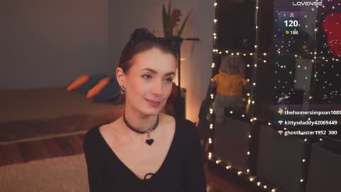 Snapshot of bananya_kitty chatting on 02-08-25, 09:03 Ellen and online show from 02-08-25, 09:03