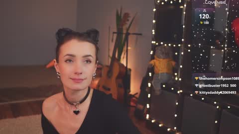 Snapshot of bananya_kitty chatting on 02-08-25, 12:06 Ellen and online show from 02-08-25, 12:06