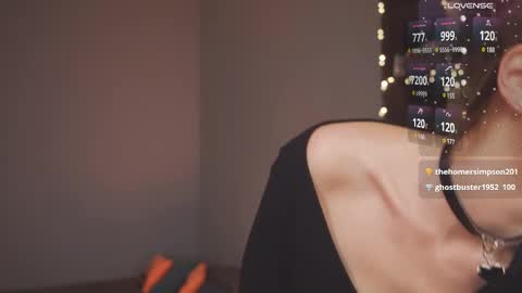 Snapshot of bananya_kitty chatting on 02-14-25, 10:59 Ellen and online show from 02-14-25, 10:59