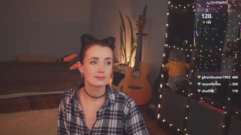 Snapshot of bananya_kitty chatting on 03-10-25, 10:24 Ellen and online show from 03-10-25, 10:24