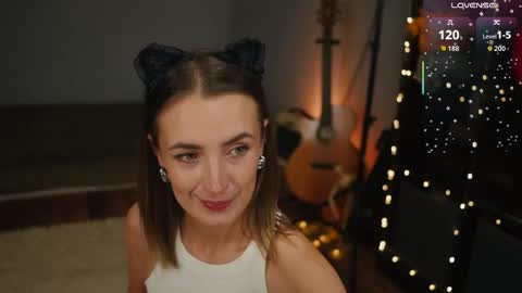 Snapshot of bananya_kitty chatting on 10-07-25, 09:56 Ellen and online show from 10-07-25, 09:56