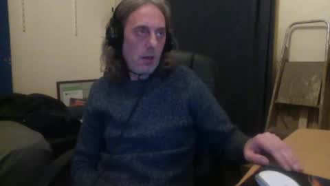 bangintoleather online show from 10-04-25, 02:31