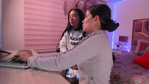 Gabi  online show from 01-17-25, 01:46