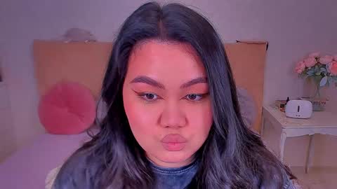 Snapshot of barbara_bb chatting on 12-07-24, 02:42 Barbie Kim online show from 12-07-24, 02:42