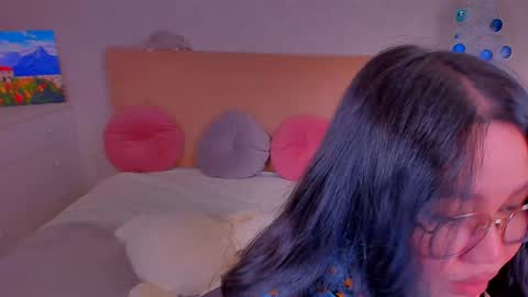 Snapshot of barbara_bb chatting on 12-18-24, 08:03 Barbie Kim online show from 12-18-24, 08:03