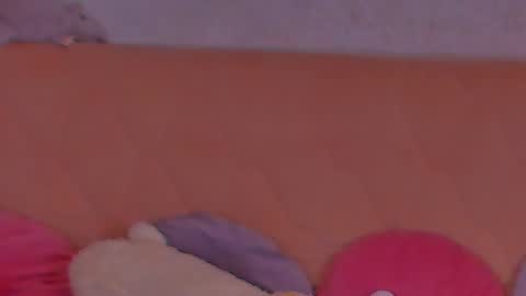 Snapshot of barbara_bb chatting on 12-21-24, 02:19 Barbie Kim online show from 12-21-24, 02:19