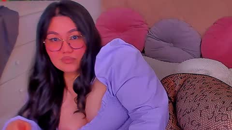 Snapshot of barbara_bb chatting on 12-21-24, 10:51 Barbie Kim online show from 12-21-24, 10:51