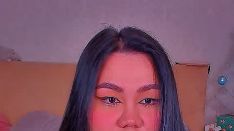 Snapshot of barbara_bb chatting on 12-22-24, 07:21 Barbie Kim online show from 12-22-24, 07:21