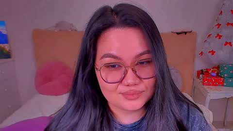 Snapshot of barbara_bb chatting on 01-06-25, 01:09 Barbie Kim online show from 01-06-25, 01:09