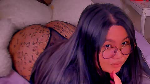 Snapshot of barbara_bb chatting on 01-12-25, 05:03 Barbie Kim online show from 01-12-25, 05:03