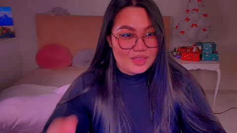 Snapshot of barbara_bb chatting on 01-31-25, 04:59 Barbie Kim online show from 01-31-25, 04:59