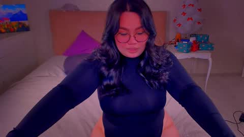 Snapshot of barbara_bb chatting on 02-08-25, 02:47 Barbie Kim online show from 02-08-25, 02:47