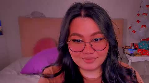 Snapshot of barbara_bb chatting on 02-14-25, 02:50 Barbie Kim online show from 02-14-25, 02:50