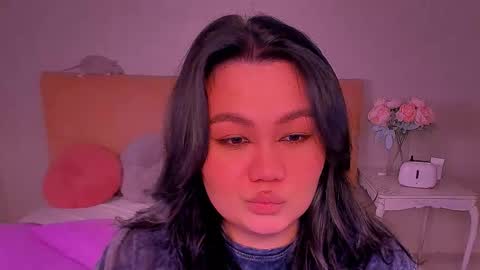 Snapshot of barbara_bb chatting on 02-16-25, 04:10 Barbie Kim online show from 02-16-25, 04:10