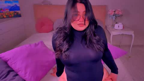 Snapshot of barbara_bb chatting on 02-17-25, 08:58 Barbie Kim online show from 02-17-25, 08:58