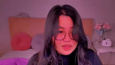 Snapshot of barbara_bb chatting on 02-18-25, 04:04 Barbie Kim online show from 02-18-25, 04:04