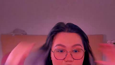 Snapshot of barbara_bb chatting on 02-21-25, 10:48 Barbie Kim online show from 02-21-25, 10:48