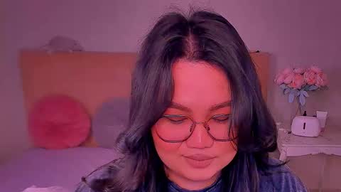 Snapshot of barbara_bb chatting on 02-27-25, 11:15 Barbie Kim online show from 02-27-25, 11:15