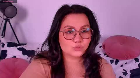 Snapshot of barbara_bb chatting on 10-10-25, 05:56 Barbie Kim online show from 10-10-25, 05:56