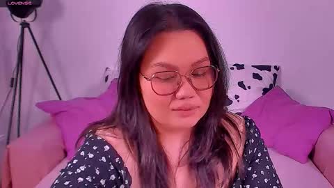 Snapshot of barbara_bb chatting on 10-16-25, 09:16 Barbie Kim online show from 10-16-25, 09:16