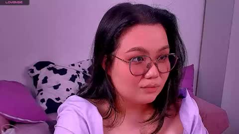 Snapshot of barbara_bb chatting on 10-19-25, 06:19 Barbie Kim online show from 10-19-25, 06:19