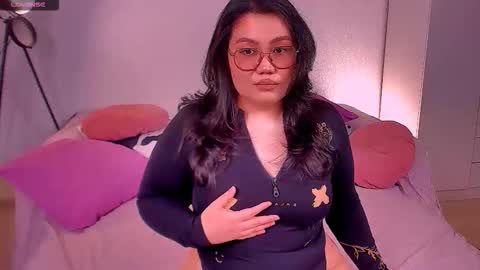 Snapshot of barbara_bb chatting on 11-13-25, 08:41 Barbie Kim online show from 11-13-25, 08:41