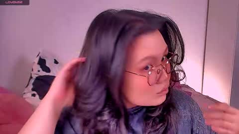 Snapshot of barbara_bb chatting on 11-14-25, 06:28 Barbie Kim online show from 11-14-25, 06:28