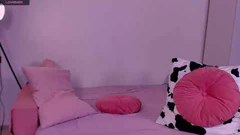 Snapshot of barbara_bb chatting on 02-13-26, 06:26 Barbie Kim online show from 02-13-26, 06:26