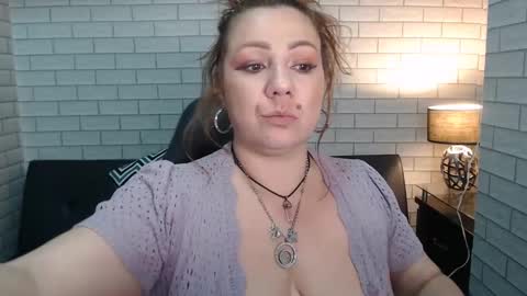 Snapshot of barbara_portman chatting on 01-07-25, 05:01 Barbara  online show from 01-07-25, 05:01