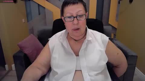 Snapshot of barbaraturners chatting on 12-12-24, 05:10 barbaraturners online show from 12-12-24, 05:10