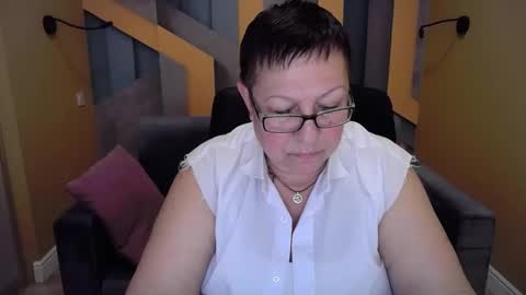 Snapshot of barbaraturners chatting on 12-14-24, 01:28 barbaraturners online show from 12-14-24, 01:28