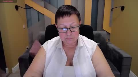 Snapshot of barbaraturners chatting on 12-20-24, 09:50 barbaraturners online show from 12-20-24, 09:50