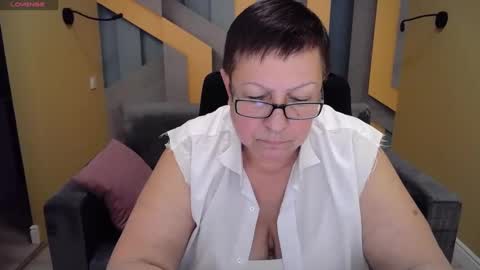 Snapshot of barbaraturners chatting on 12-27-24, 02:04 barbaraturners online show from 12-27-24, 02:04