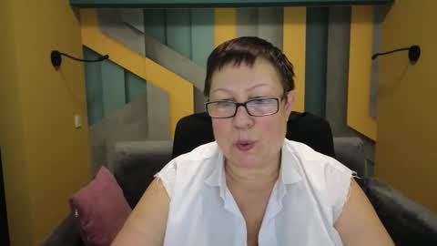 Snapshot of barbaraturners chatting on 01-06-25, 06:31 barbaraturners online show from 01-06-25, 06:31