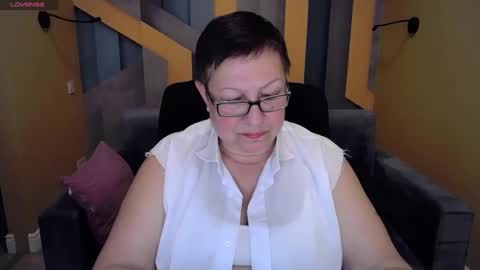 Snapshot of barbaraturners chatting on 01-10-25, 06:49 barbaraturners online show from 01-10-25, 06:49