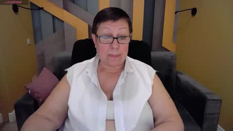 Snapshot of barbaraturners chatting on 01-10-25, 11:08 barbaraturners online show from 01-10-25, 11:08