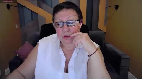 Snapshot of barbaraturners chatting on 01-12-25, 06:38 barbaraturners online show from 01-12-25, 06:38