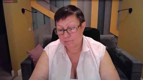 Snapshot of barbaraturners chatting on 01-17-25, 11:51 barbaraturners online show from 01-17-25, 11:51