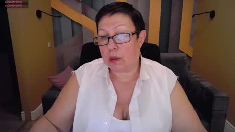 Snapshot of barbaraturners chatting on 02-02-25, 06:31 barbaraturners online show from 02-02-25, 06:31