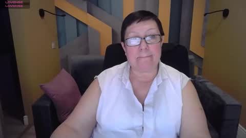 Snapshot of barbaraturners chatting on 02-04-25, 04:15 barbaraturners online show from 02-04-25, 04:15